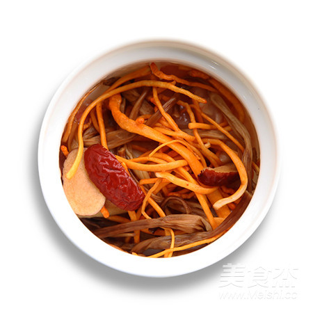 【滋補暖心】黃花菜蟲草花燉雞湯的做法-家常味燉菜譜