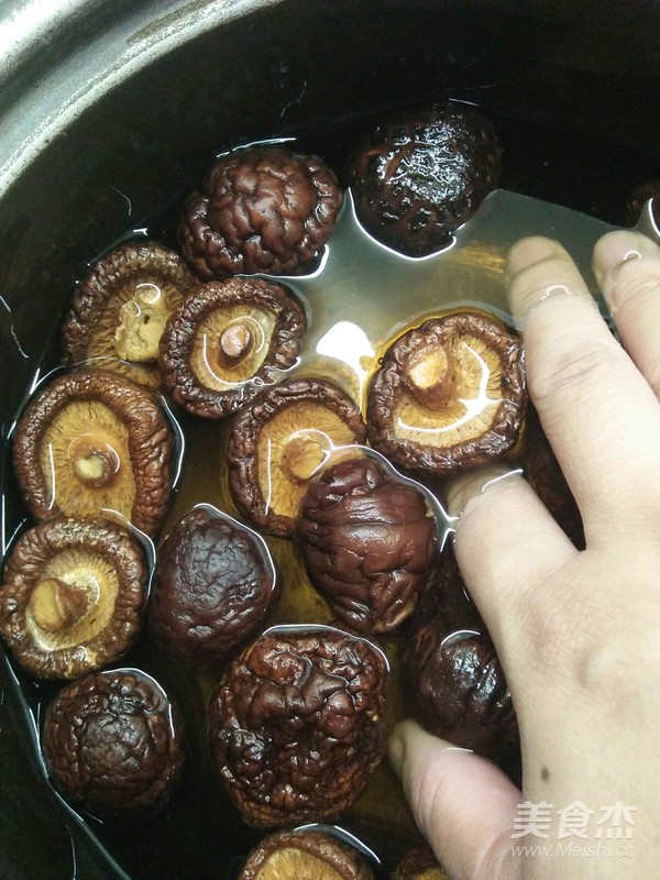 香菇釀肉的做法-咸鮮味煮菜譜