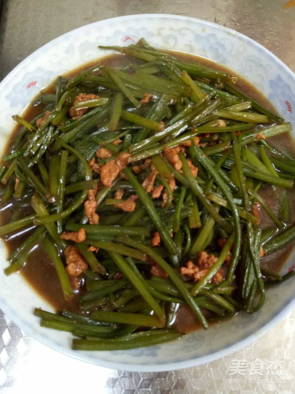 韭菜花炒肉的做法-家常味爆菜譜-易網健康養生網 韭菜花炒肉的做法-家常味爆菜譜