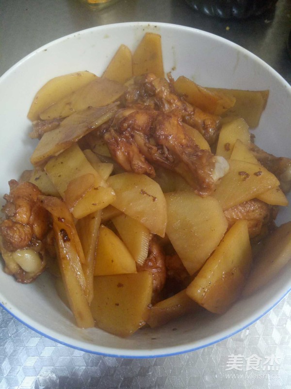 雞翅根炒土豆片的做法-家常味爆菜譜