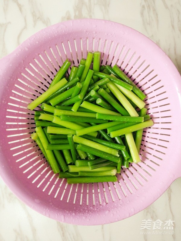 香辣蒜苔炒牛肉的做法-香辣味炒菜譜