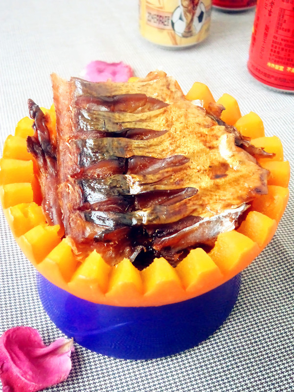洞庭魚蒸南瓜的做法-咸鮮味蒸菜譜-易網(wǎng)健康養(yǎng)生網(wǎng) 洞庭魚蒸南瓜的做法-咸鮮味蒸菜譜