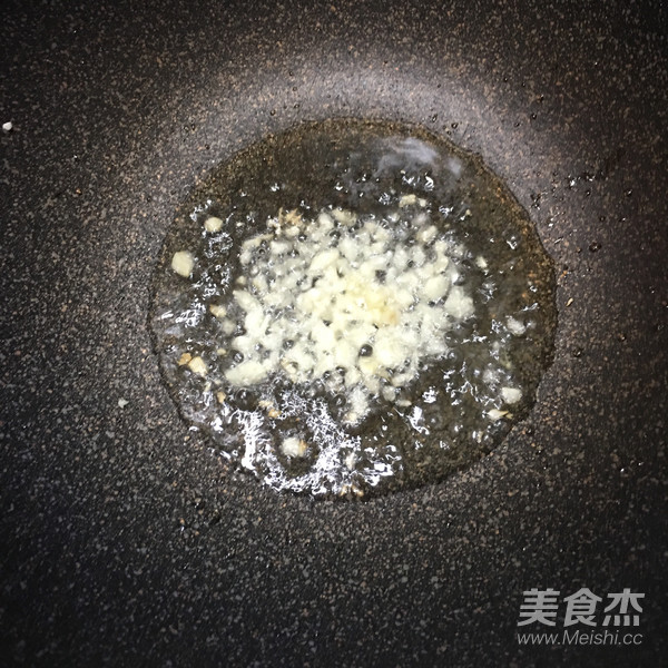 西芹炒肉片的做法-家常味炒菜譜