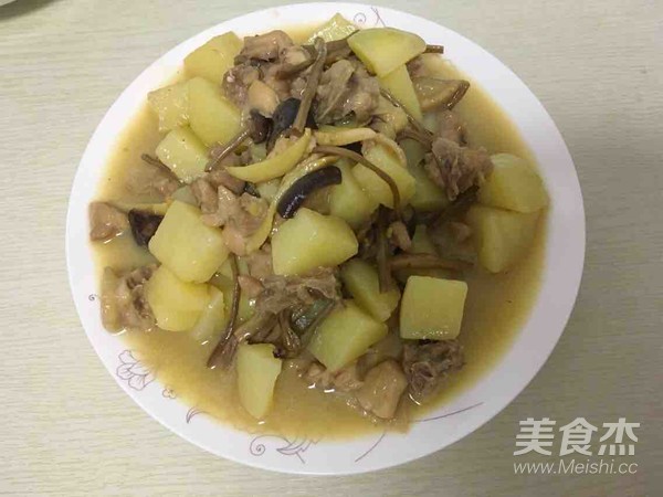土豆茶樹菇燜雞肉的做法-咸鮮味燜菜譜-易網(wǎng)健康養(yǎng)生網(wǎng) 土豆茶樹菇燜雞肉的做法-咸鮮味燜菜譜