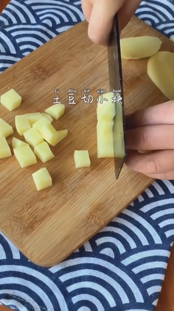 咖喱雞肉飯的做法-家常味炒菜譜