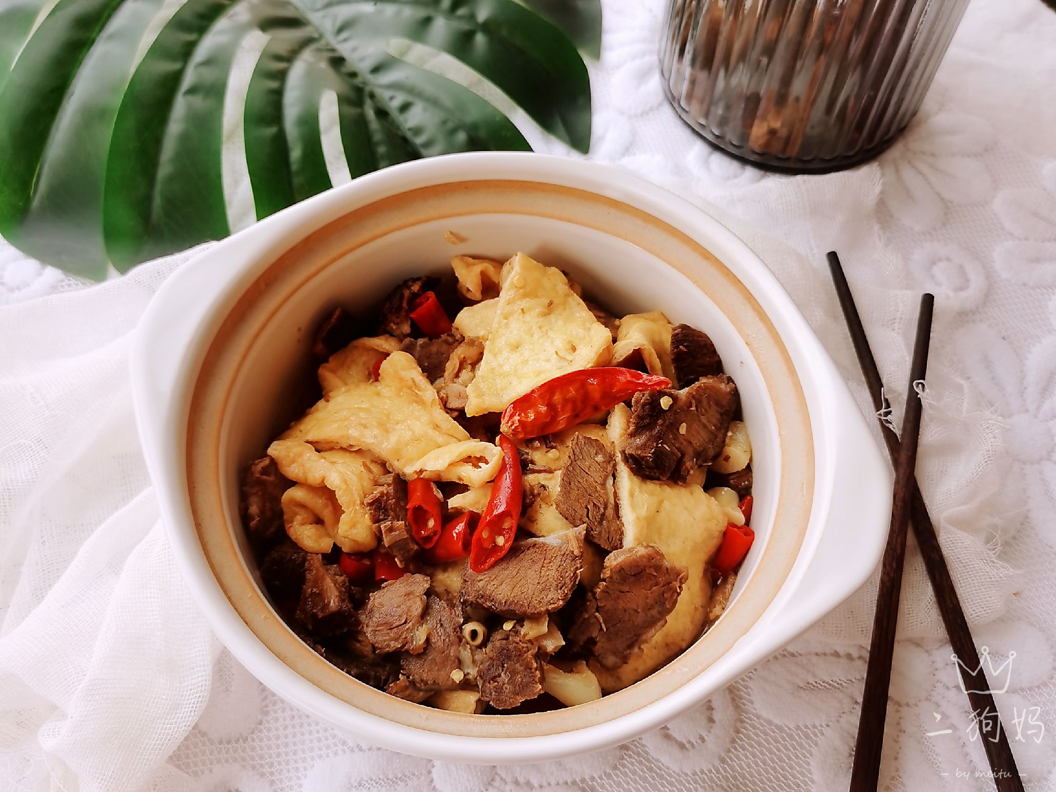 牛肉燒油豆腐的做法-家常味燒菜譜-易網(wǎng)健康養(yǎng)生網(wǎng) 牛肉燒油豆腐的做法-家常味燒菜譜