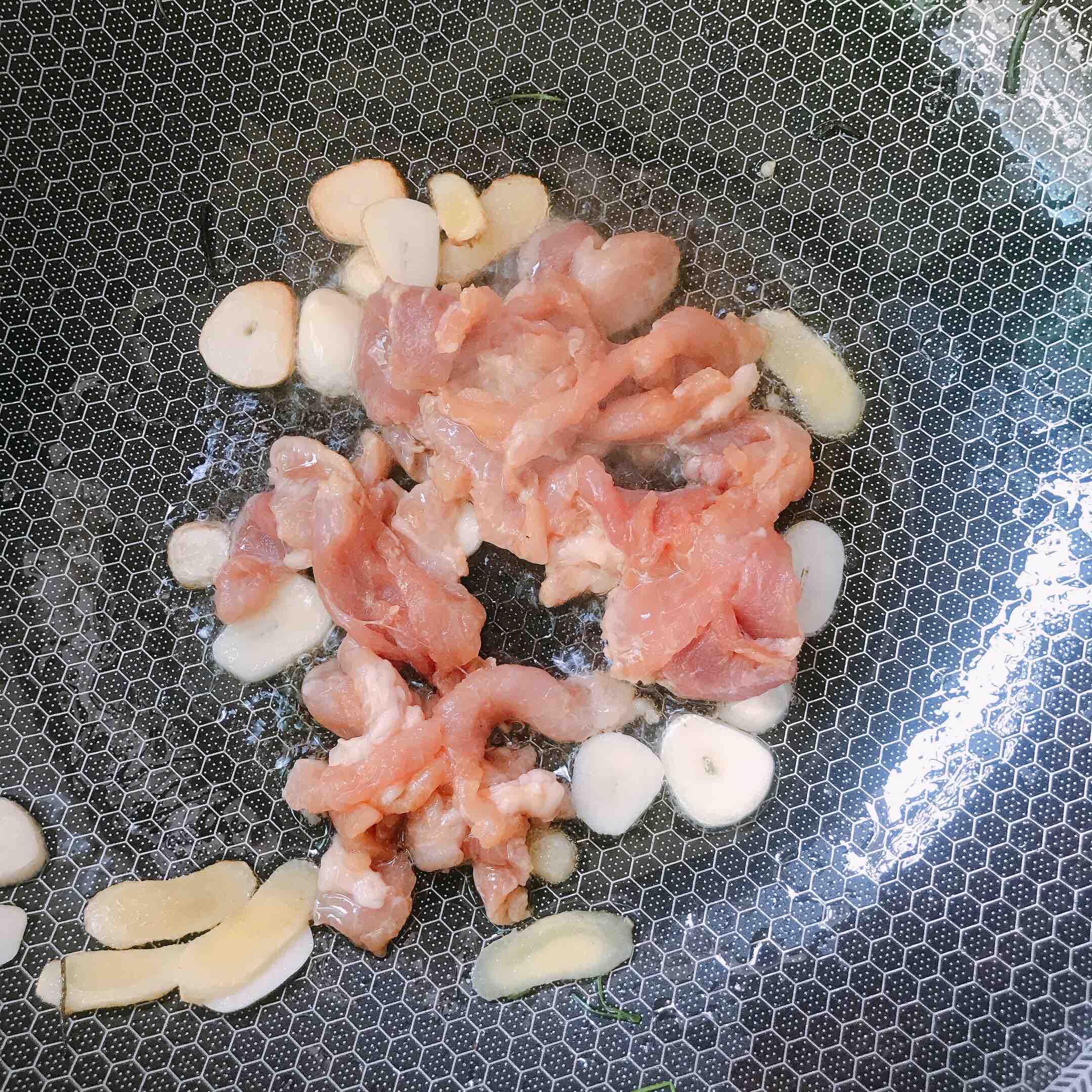 雞蛋干炒肉片的做法-咸鮮味炒菜譜