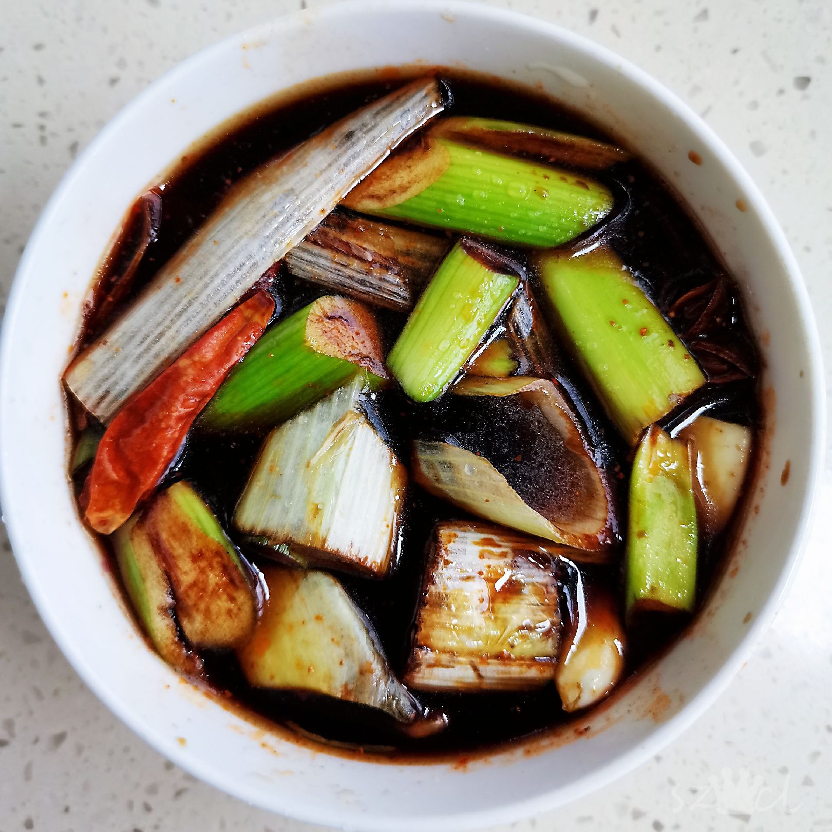 家常紅燒魚的做法-咸鮮味燉菜譜-易網健康養生網 家常紅燒魚的做法-咸鮮味燉菜譜