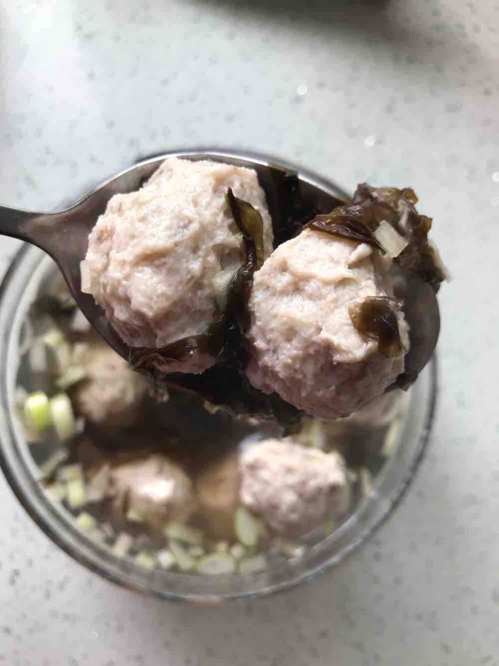 紫菜魚丸湯的做法-咸鮮味汆菜譜-易網(wǎng)健康養(yǎng)生網(wǎng) 紫菜魚丸湯的做法-咸鮮味汆菜譜