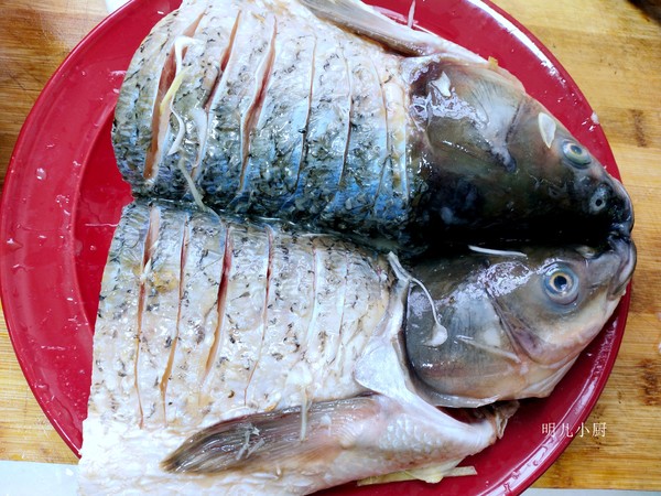 剁椒蒸魚的做法-家常味蒸菜譜-易網健康養生網 剁椒蒸魚的做法-家常味蒸菜譜