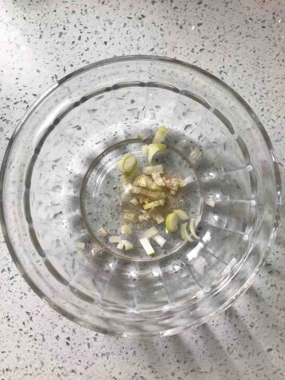 紫菜魚丸湯的做法-咸鮮味汆菜譜-易網(wǎng)健康養(yǎng)生網(wǎng) 紫菜魚丸湯的做法-咸鮮味汆菜譜