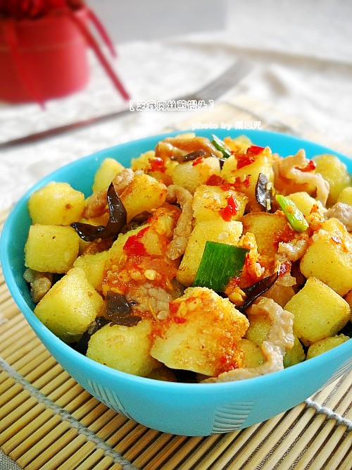 芝麻肉絲饅頭丁的做法-家常味炒菜譜-易網(wǎng)健康養(yǎng)生網(wǎng) 芝麻肉絲饅頭丁的做法-家常味炒菜譜