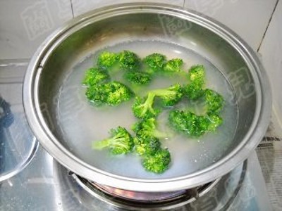 蘭花木耳炒雞蛋的做法-家常味炒菜譜