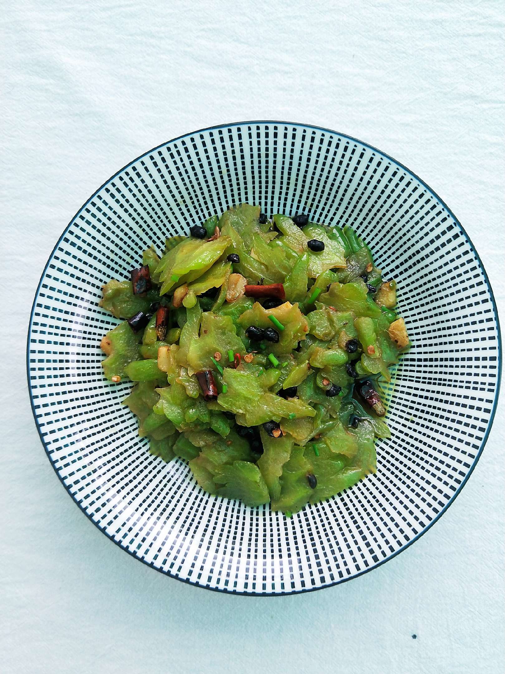 豆豉炒苦瓜的做法-家常味炒菜譜-易網健康養生網 豆豉炒苦瓜的做法-家常味炒菜譜