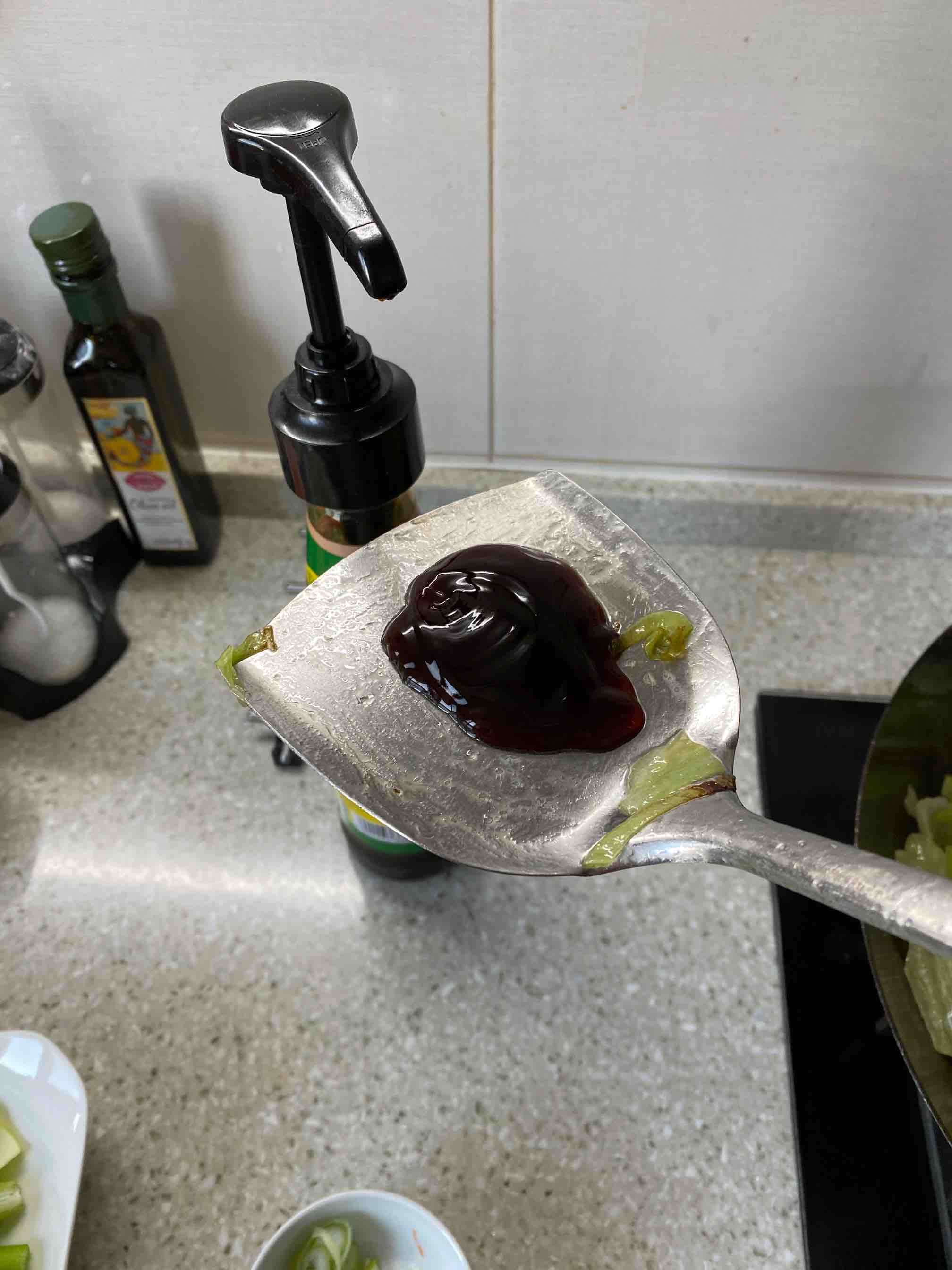 蠔油生菜的做法-家常味炒菜譜