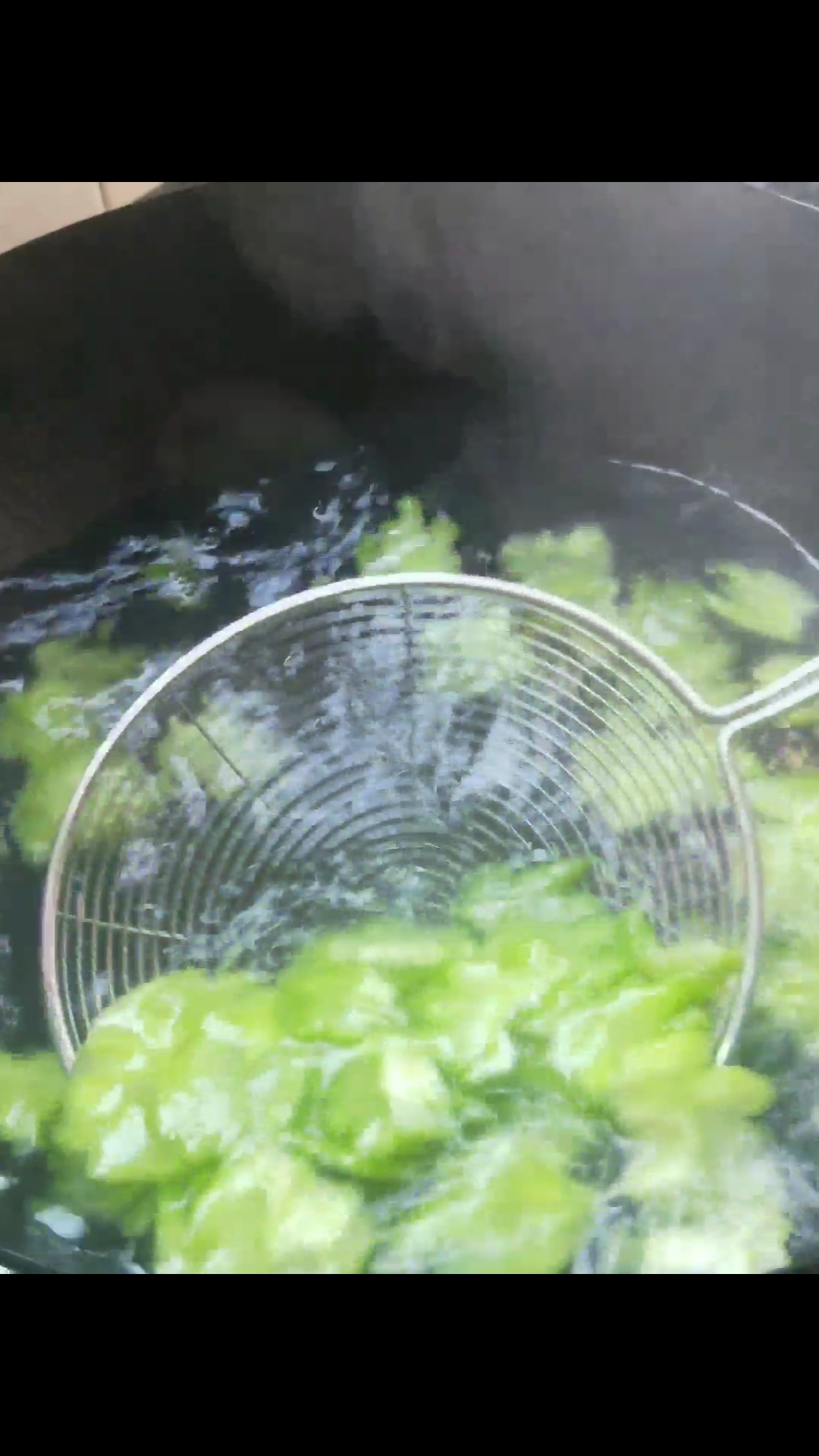 豆豉炒苦瓜的做法-家常味炒菜譜