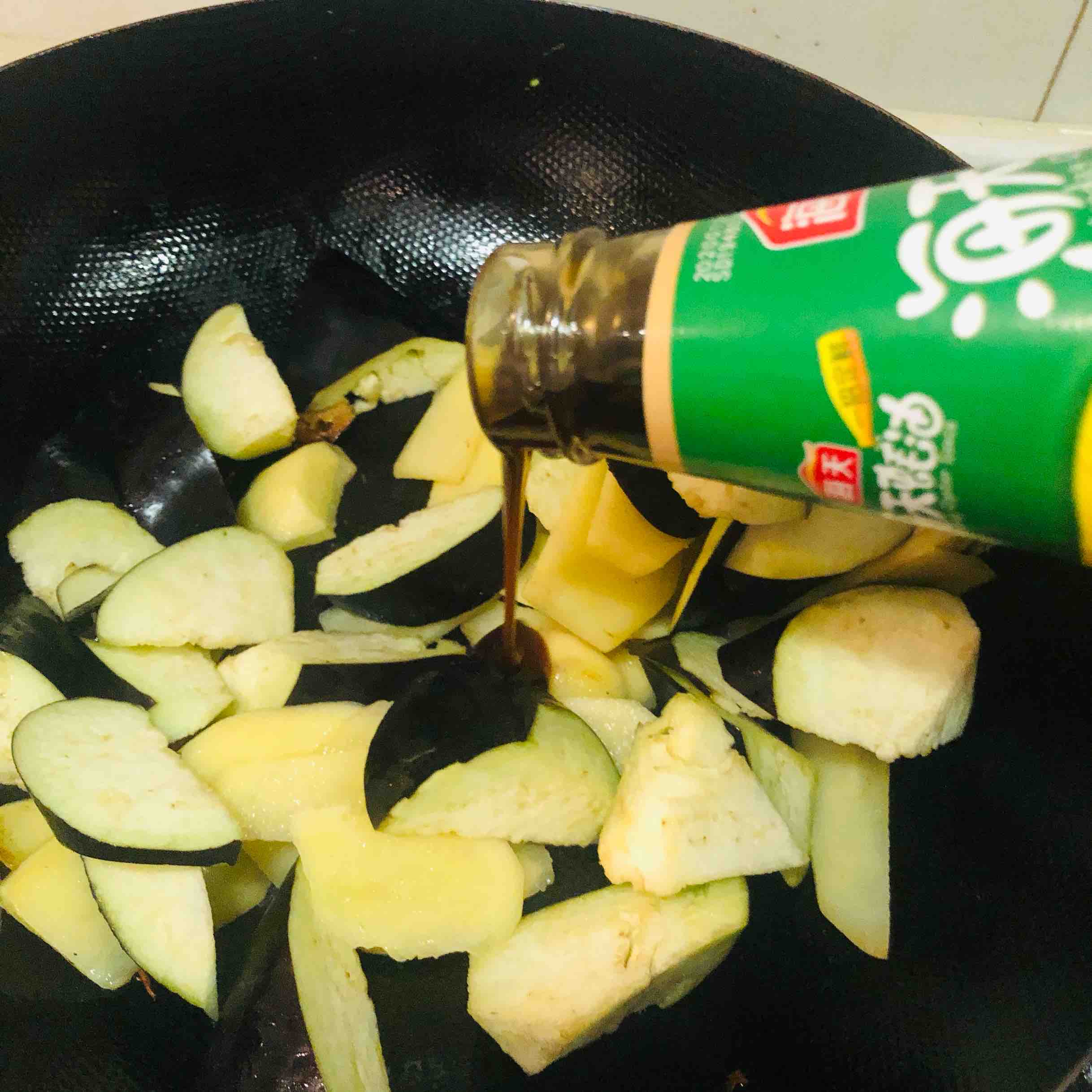 超級簡單、健康的茄子燒土豆的做法-咸鮮味燉菜譜-易網健康養生網 超級簡單、健康的茄子燒土豆的做法-咸鮮味燉菜譜