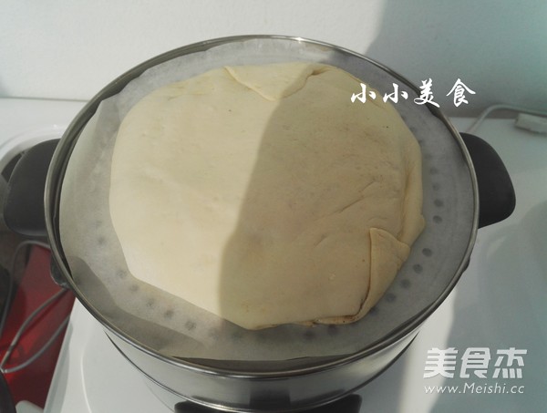 千層蒸餅：柔軟養(yǎng)胃的家常主食的做法-五香味蒸菜譜
