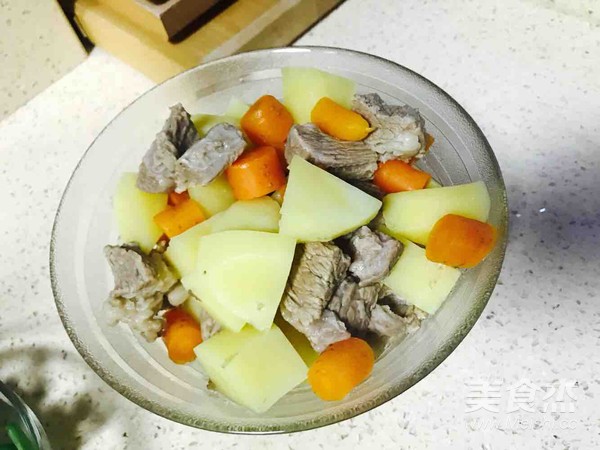 紅咖喱牛肉的做法-咖喱味煮菜譜-易網健康養生網 紅咖喱牛肉的做法-咖喱味煮菜譜