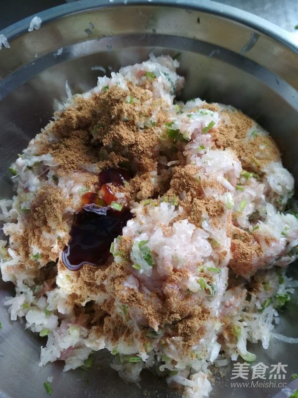 白蘿卜大肉蒸餃的做法-家常味蒸菜譜-易網健康養生網 白蘿卜大肉蒸餃的做法-家常味蒸菜譜