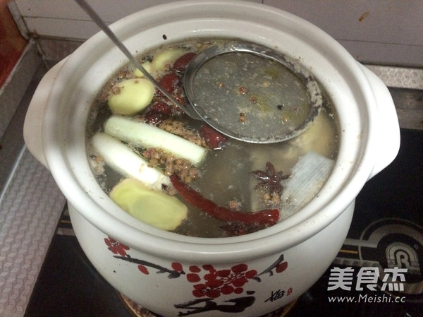 香菇雞湯的做法-咸鮮味燉菜譜-易網(wǎng)健康養(yǎng)生網(wǎng) 香菇雞湯的做法-咸鮮味燉菜譜
