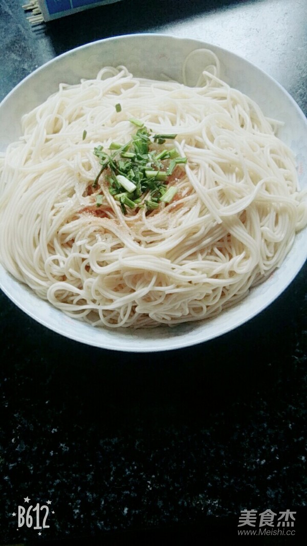 油蔥拌面的做法-蔥香味拌菜譜