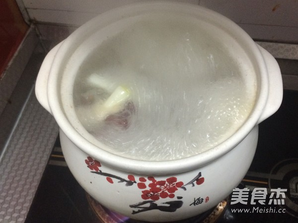 香菇雞湯的做法-咸鮮味燉菜譜-易網(wǎng)健康養(yǎng)生網(wǎng) 香菇雞湯的做法-咸鮮味燉菜譜
