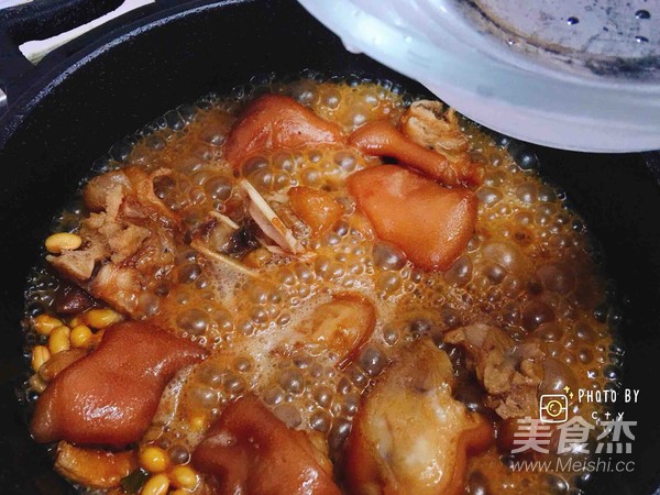 滿滿膠原蛋白的黃豆燜豬蹄的做法-醬香味燜菜譜-易網健康養生網 滿滿膠原蛋白的黃豆燜豬蹄的做法-醬香味燜菜譜