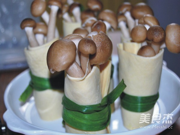 百葉培根菌菇卷的做法-咸鮮味蒸菜譜
