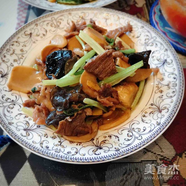杏鮑菇肉片的做法-家常味炒菜譜-易網健康養生網 杏鮑菇肉片的做法-家常味炒菜譜