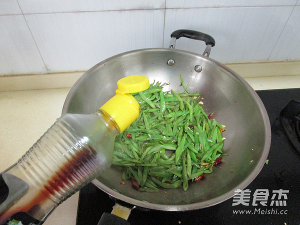 干煸扁豆絲的做法-香辣味炒菜譜