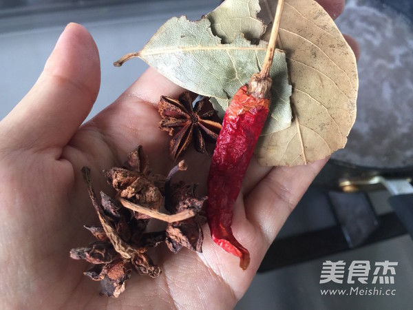 水晶豬皮凍的做法-家常味煮菜譜-易網健康養生網 水晶豬皮凍的做法-家常味煮菜譜