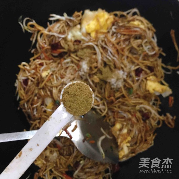 綠豆芽雞蛋炒面的做法-家常味炒菜譜-易網健康養生網 綠豆芽雞蛋炒面的做法-家常味炒菜譜