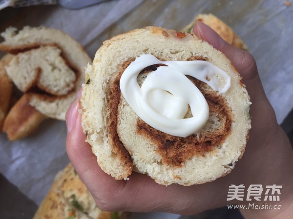 肉松面包卷的做法-咸鮮味烤菜譜-易網健康養生網 肉松面包卷的做法-咸鮮味烤菜譜