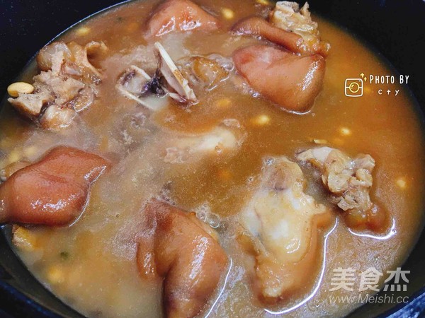 滿滿膠原蛋白的黃豆燜豬蹄的做法-醬香味燜菜譜-易網健康養生網 滿滿膠原蛋白的黃豆燜豬蹄的做法-醬香味燜菜譜
