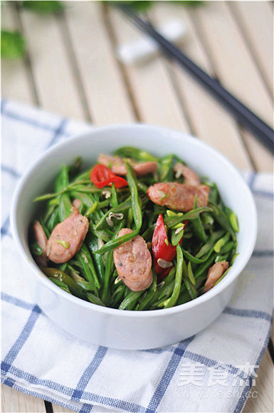四季豆炒肉腸的做法-咸鮮味炒菜譜-易網(wǎng)健康養(yǎng)生網(wǎng) 四季豆炒肉腸的做法-咸鮮味炒菜譜