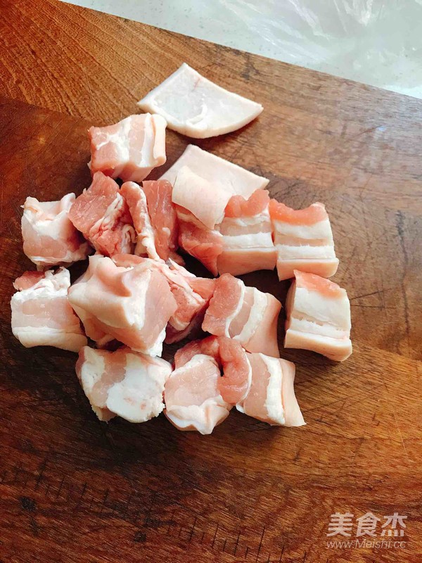 臘八蒜紅燒肉的做法-魚香味燉菜譜-易網<a href=http://www.aoa7937.com/ target=_blank class=infotextkey>健康養生</a>網 臘八蒜紅燒肉的做法-魚香味燉菜譜