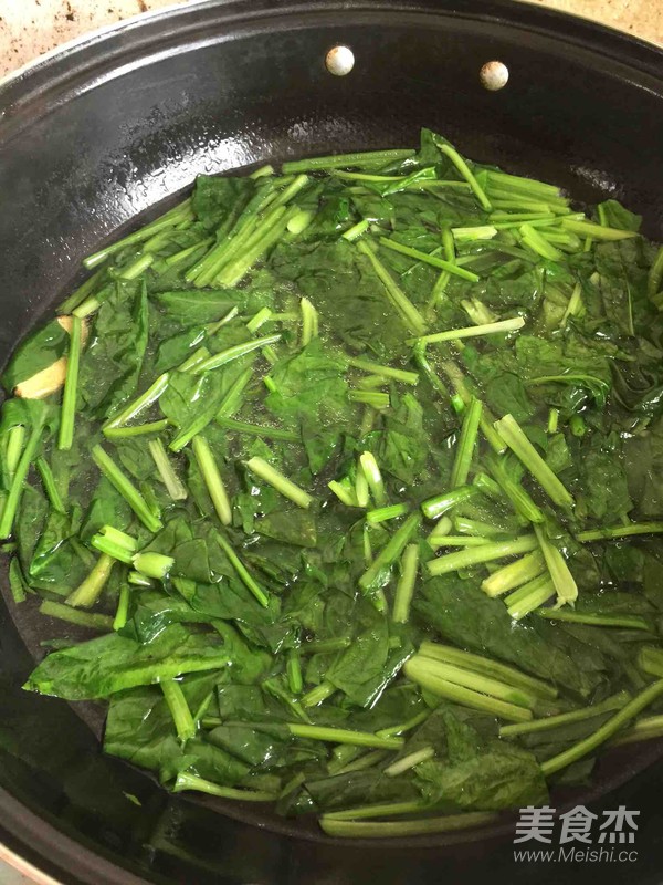 涼拌菠菜的做法-家常味拌菜譜-易網健康養(yǎng)生網 涼拌菠菜的做法-家常味拌菜譜