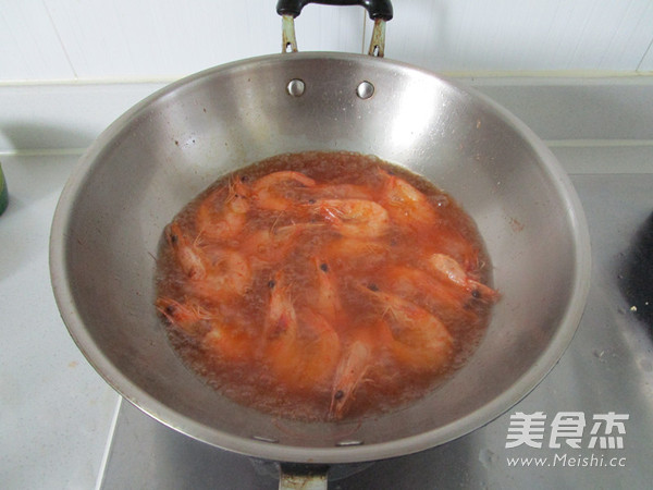 干鍋雞翅蝦的做法-香辣味燒菜譜