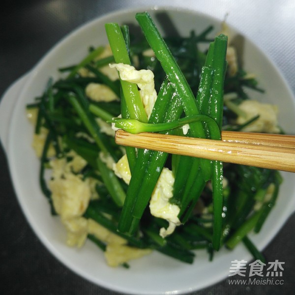 韭菜苔炒雞蛋的做法-家常味炒菜譜-易網(wǎng)健康養(yǎng)生網(wǎng) 韭菜苔炒雞蛋的做法-家常味炒菜譜