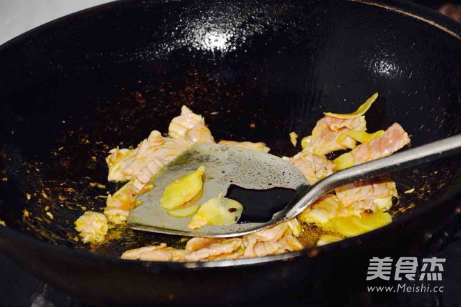 木耳炒肉片的做法-家常味炒菜譜-易網健康養(yǎng)生網 木耳炒肉片的做法-家常味炒菜譜