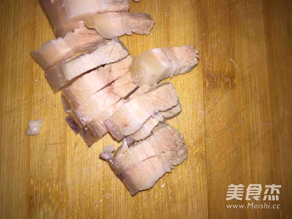 簡易鹵肉飯的做法-甜味鹵菜譜-易網(wǎng)<a href=http://www.aoa7937.com/ target=_blank class=infotextkey>健康養(yǎng)生</a>網(wǎng) 簡易鹵肉飯的做法-甜味鹵菜譜