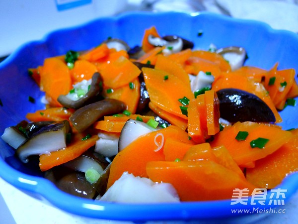 蔥油拌香菇的做法-蔥香味拌菜譜-易網健康養生網 蔥油拌香菇的做法-蔥香味拌菜譜