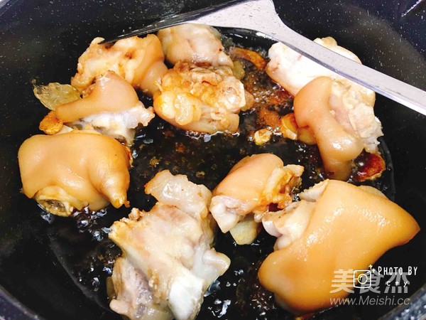 滿滿膠原蛋白的黃豆燜豬蹄的做法-醬香味燜菜譜-易網健康養生網 滿滿膠原蛋白的黃豆燜豬蹄的做法-醬香味燜菜譜