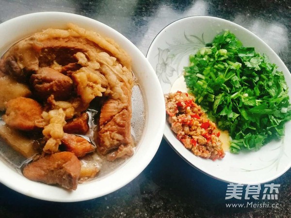 鹵肉香菜夾饃的做法-醬香味煨菜譜