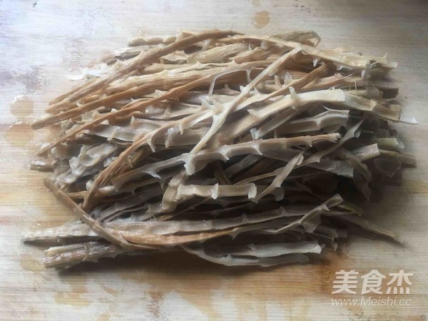 爆炒干竹筍的做法-麻辣味炒菜譜