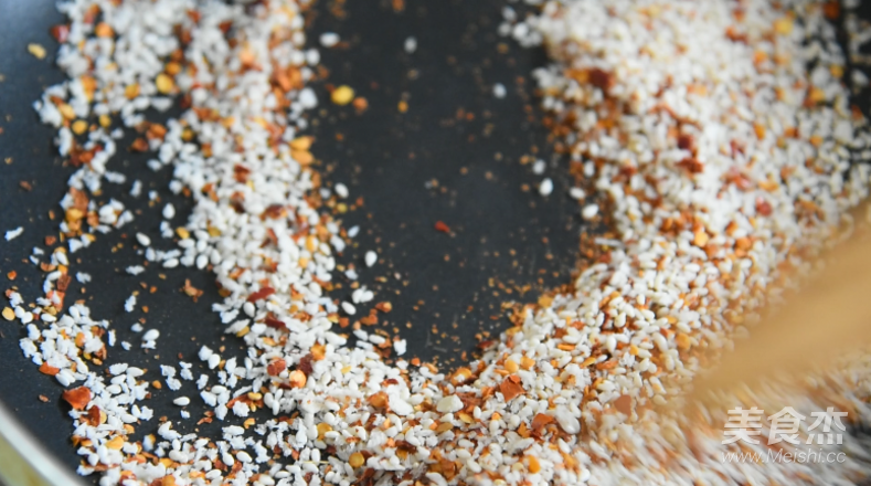 避風塘炒年糕的做法-麻辣味炒菜譜