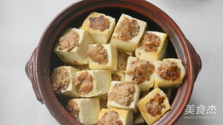 客家釀豆腐煲的做法-家常味煲菜譜-易網健康養生網 客家釀豆腐煲的做法-家常味煲菜譜