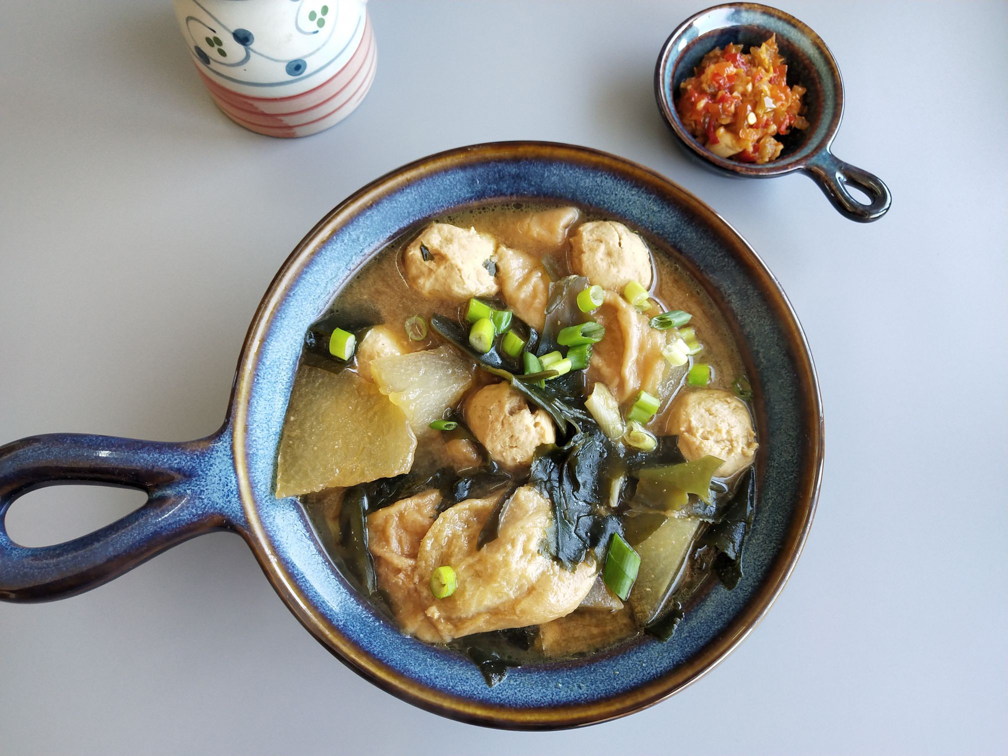 味增冬瓜雞丸湯的做法-咸鮮味煮菜譜-易網(wǎng)健康養(yǎng)生網(wǎng) 味增冬瓜雞丸湯的做法-咸鮮味煮菜譜