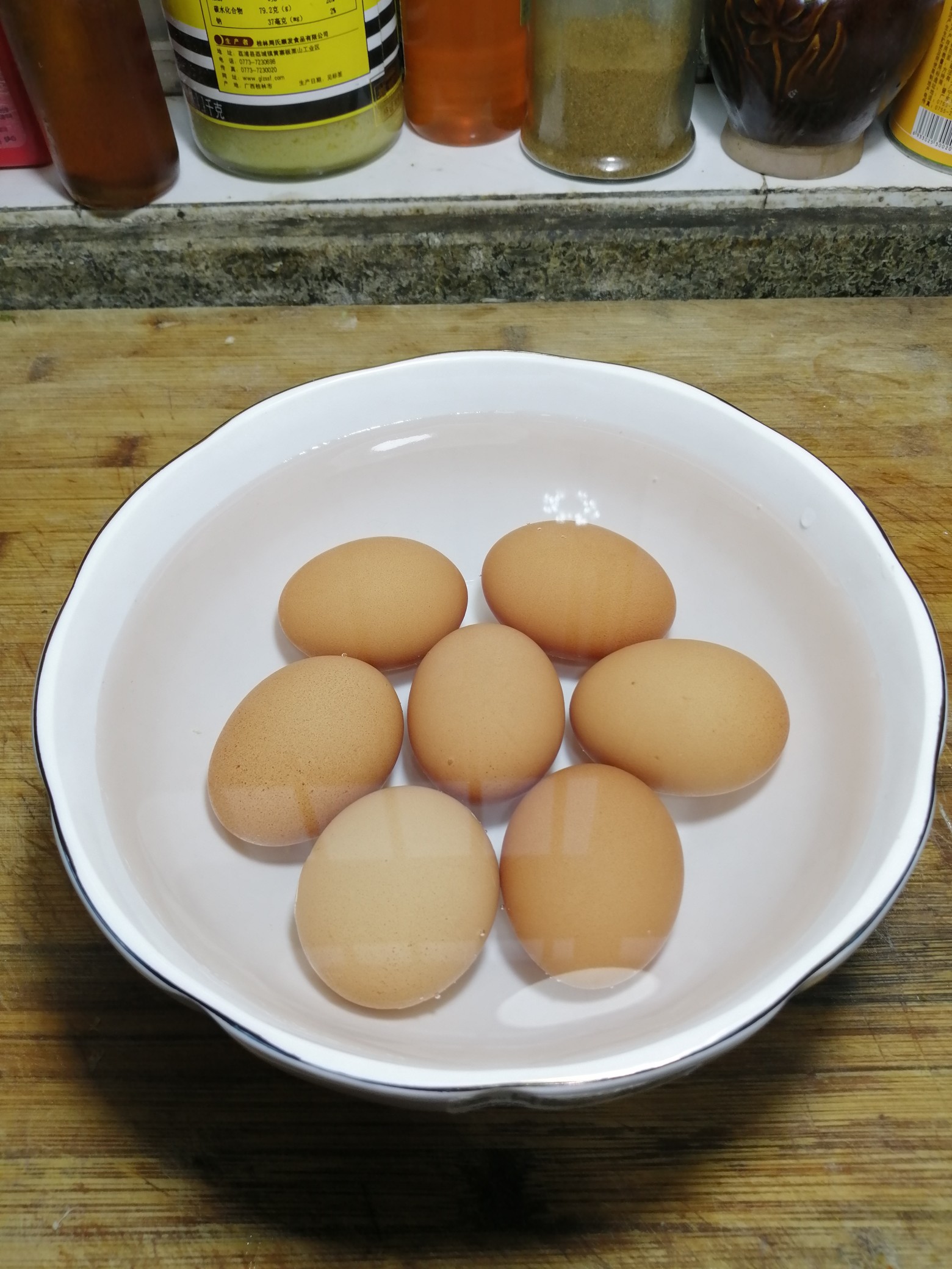 簡單的虎皮雞蛋的做法-家常味炸菜譜